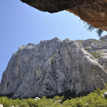 4209-4 For 3 Pers In * Seline