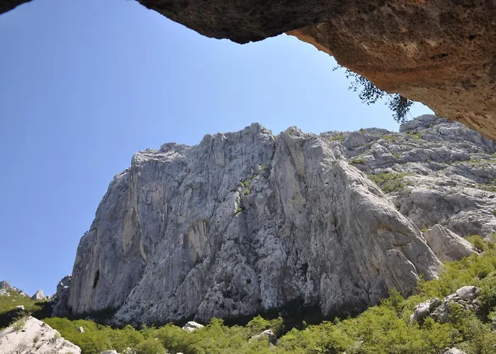 4209-4 For 3 Pers In * Seline