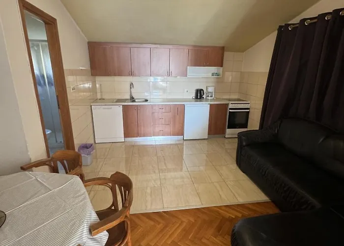 4209-4 For 3 Pers In Apartman