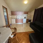 4209-4 For 3 Pers In Apartman