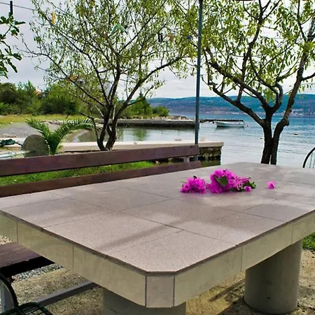 4209-4 For 3 Pers In