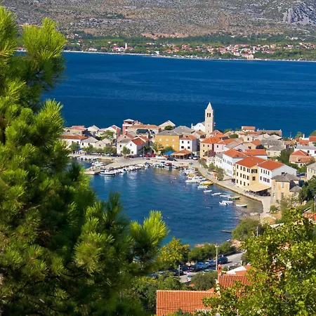 4209-4 For 3 Pers In * Seline