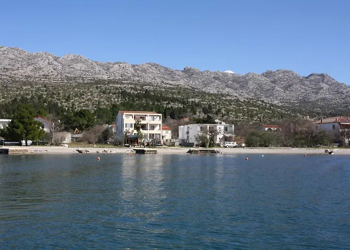 4209-4 For 3 Pers In Селине