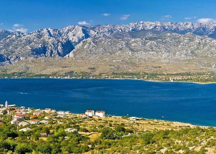 Апартаменты 4209-4 For 3 Pers In