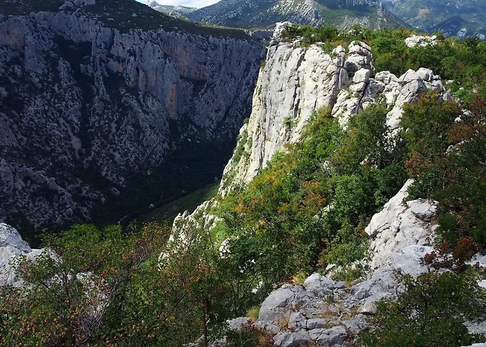 4209-4 For 3 Pers In *