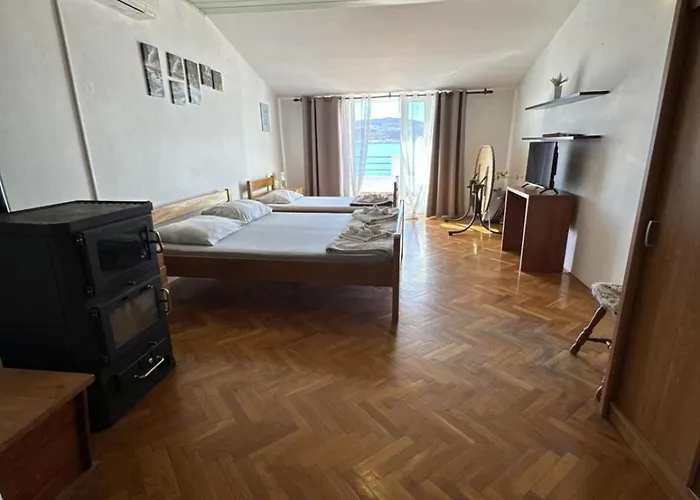 4209-4 For 3 Pers In